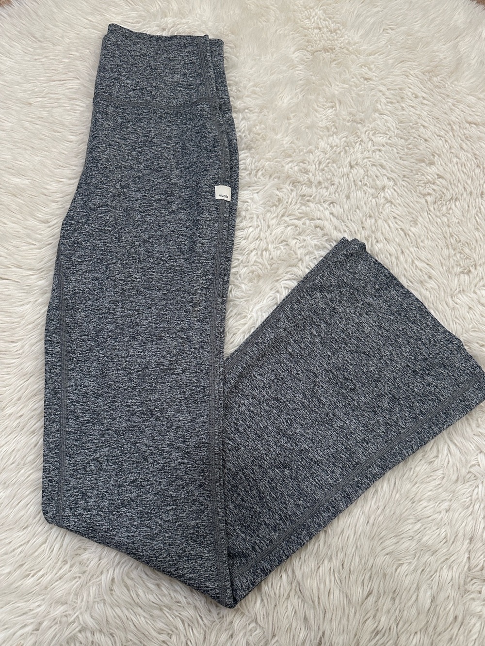 Vuori granite flare leggings